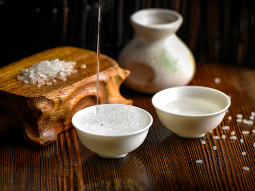 臨近“雙節(jié)” 白酒板塊景氣度高